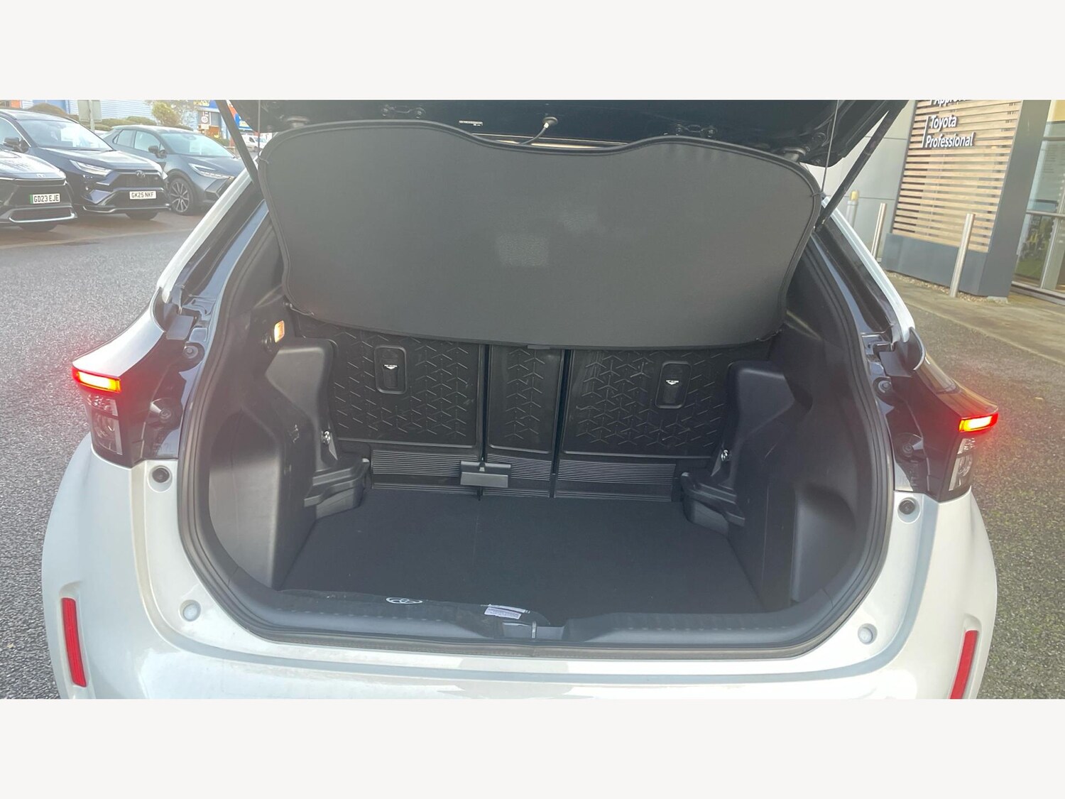 Used Toyota Yaris Cross 2025 for sale - 77190902: Photo 16