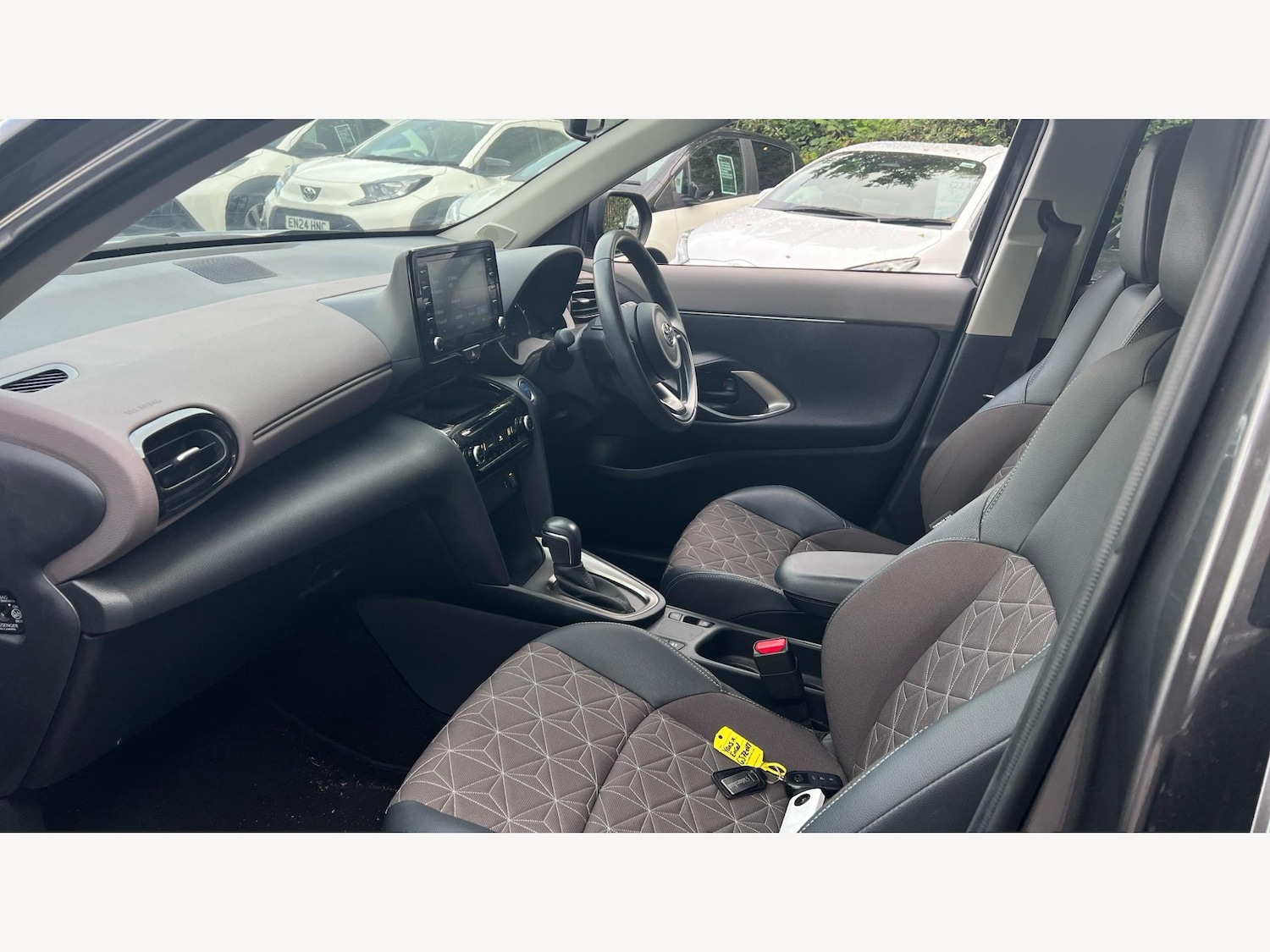 Used Toyota Yaris Cross 2022 for sale - 76389381: Photo 12
