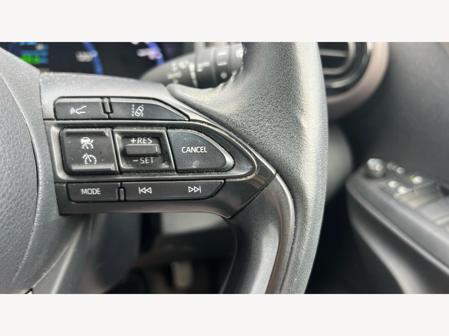 Used Toyota Yaris Cross 2022 for sale - 76389381: Photo 27