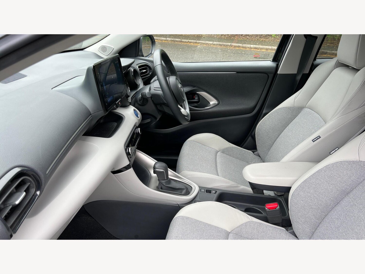 Used Toyota Yaris 2022 for sale - 76512285: Photo 12