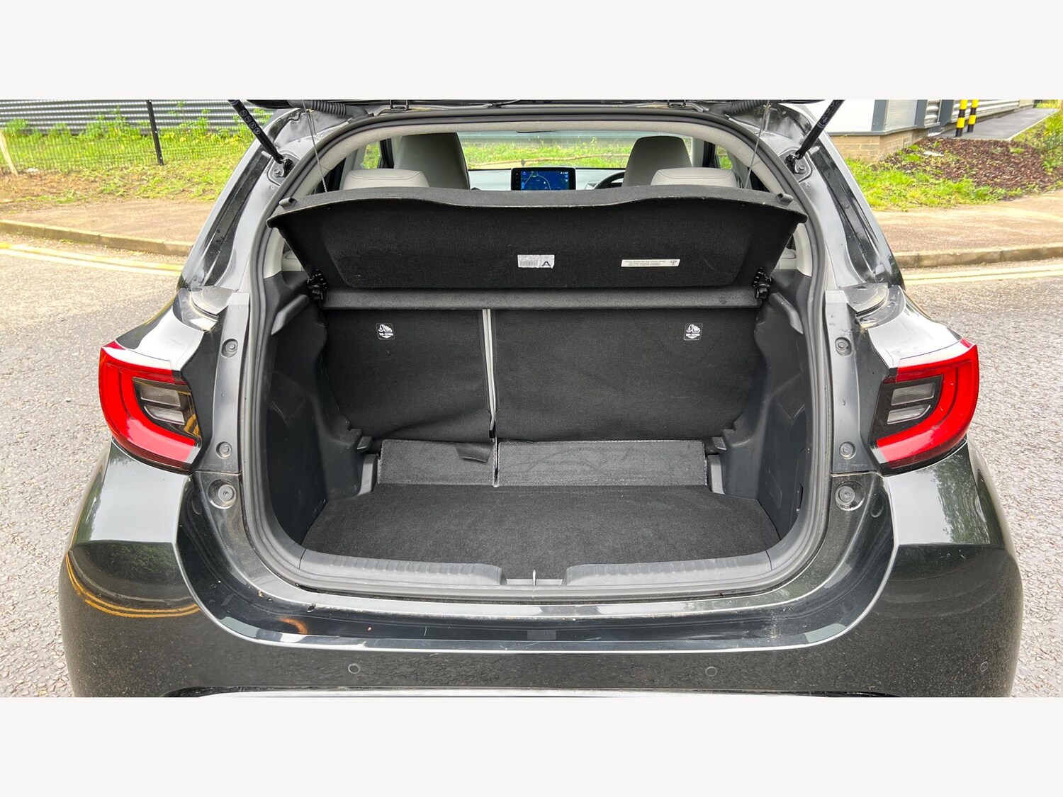 Used Toyota Yaris 2022 for sale - 76512285: Photo 16