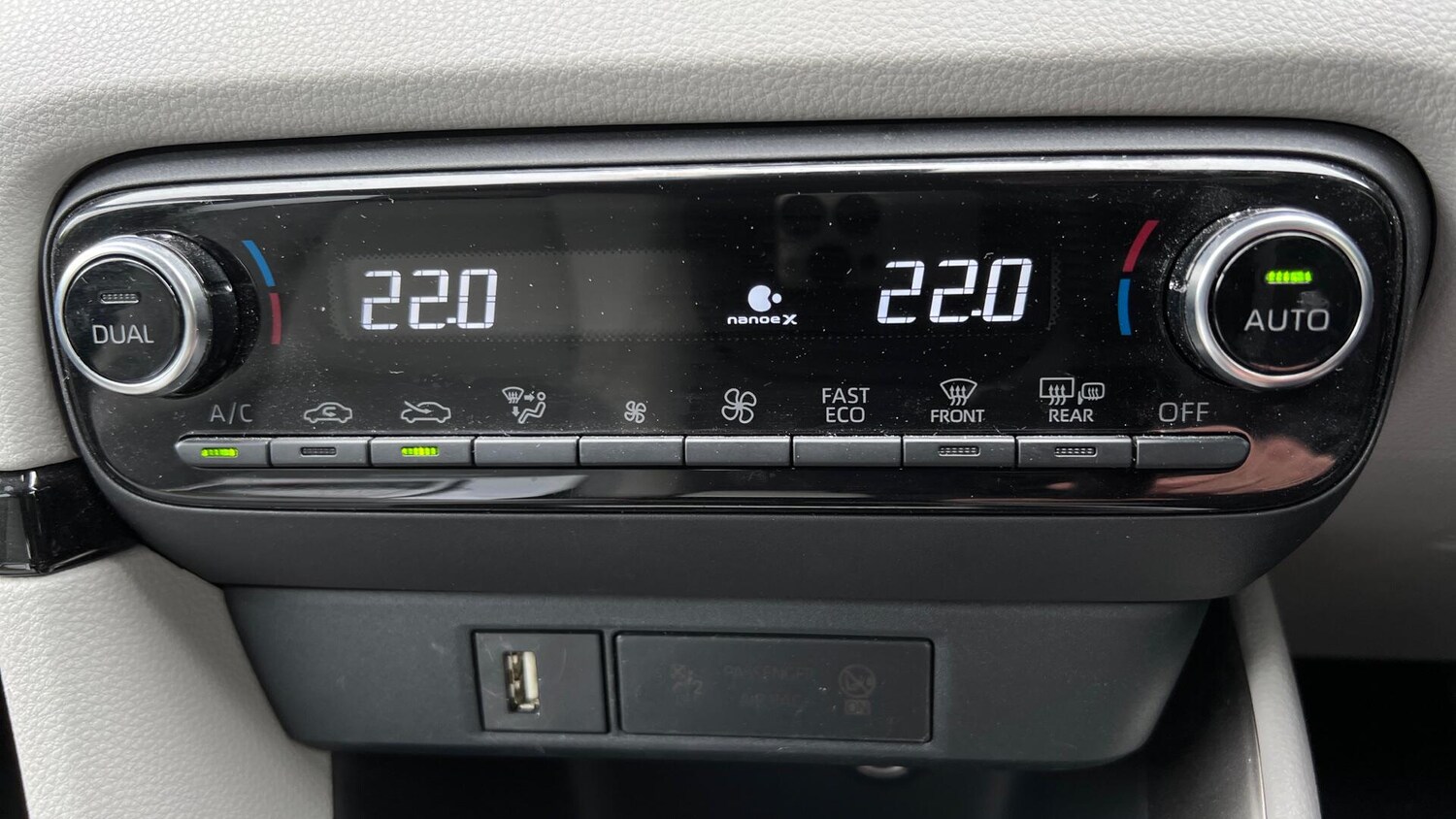 Used Toyota Yaris 2022 for sale - 76512285: Photo 41