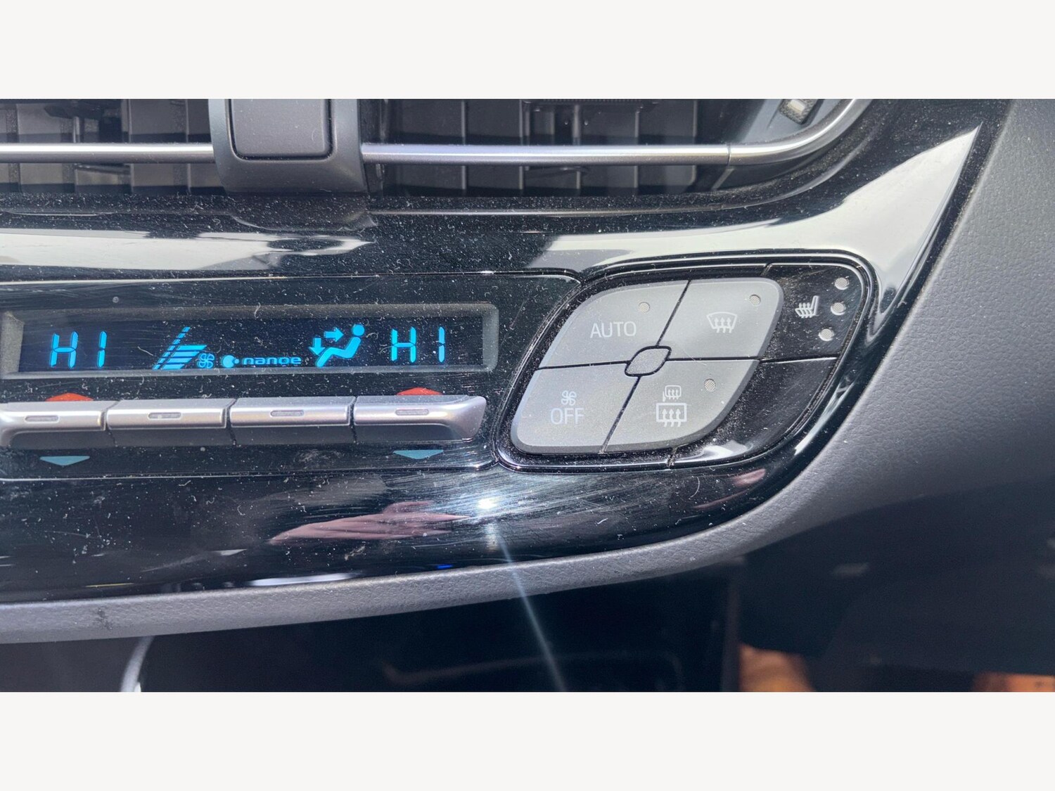 Used Toyota C-HR 2021 for sale - 76325994: Photo 24