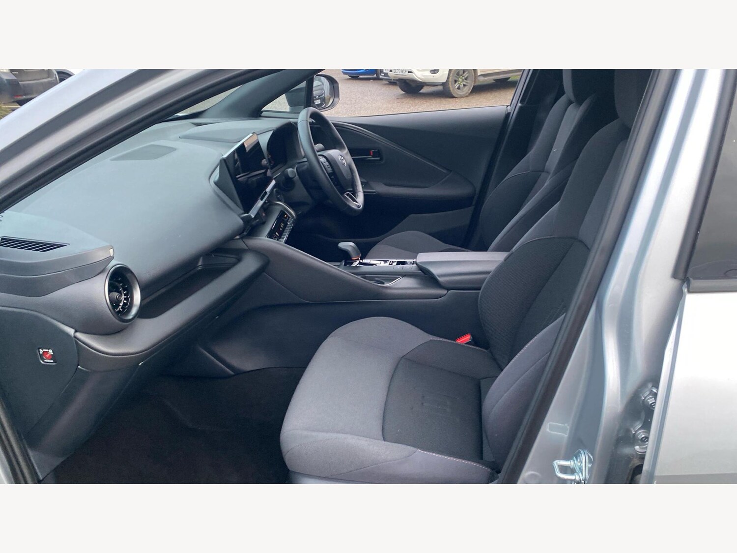 Used Toyota C-HR 2024 for sale - 77330356: Photo 12