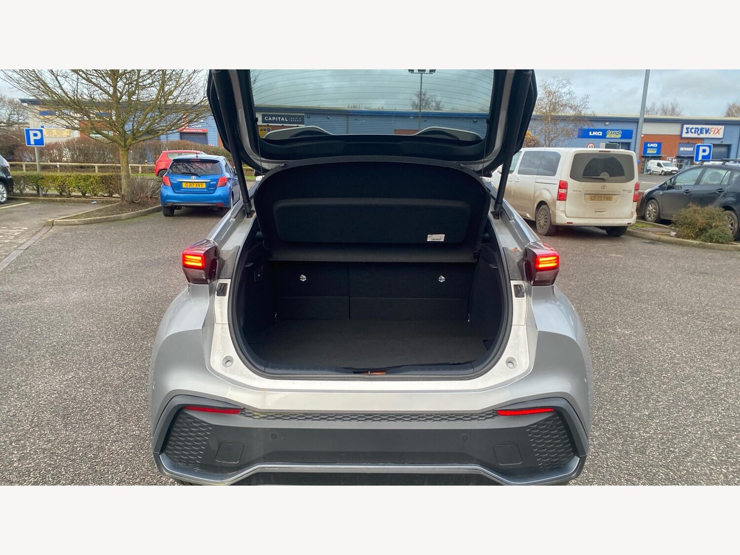 Used Toyota C-HR 2024 for sale - 77330356: Photo 16