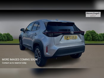 Used Toyota Yaris Cross 2023 for sale - 76158459: Photo 2
