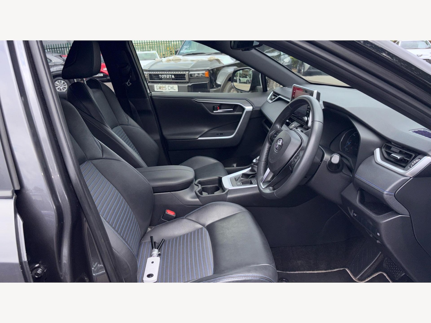 Used Toyota RAV4 2021 for sale - 76633005: Photo 13