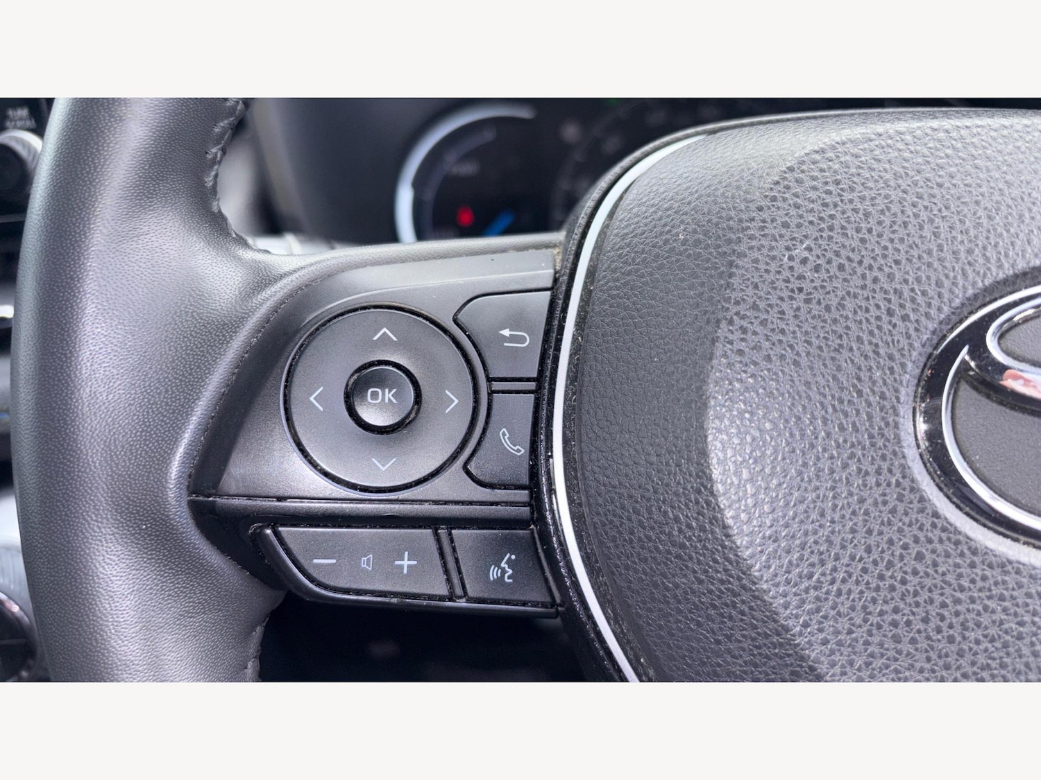 Used Toyota RAV4 2021 for sale - 76633005: Photo 26