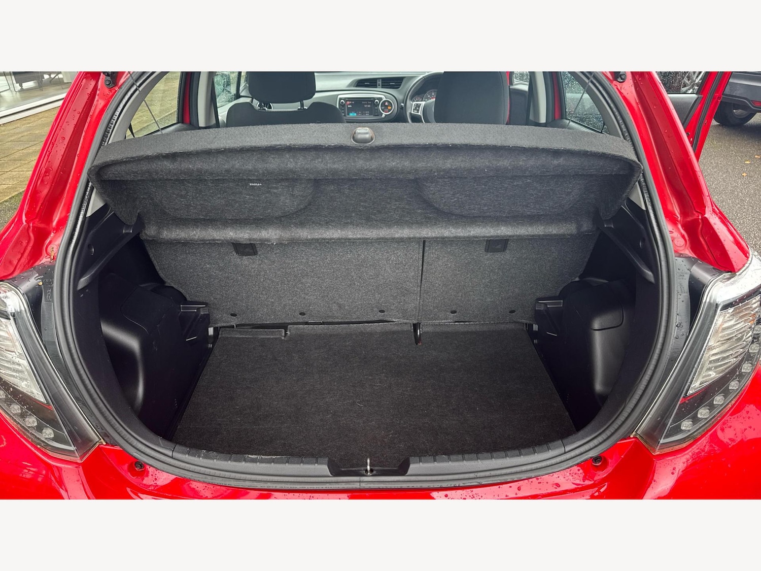 Used Toyota Yaris 2014 for sale - 76912740: Photo 16