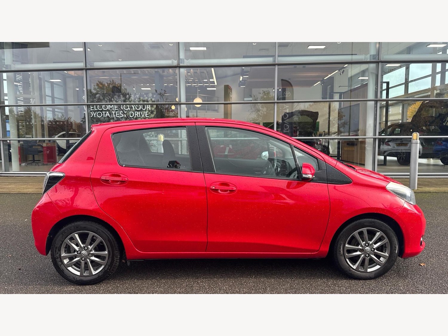 Used Toyota Yaris 2014 for sale - 76912740: Photo 18