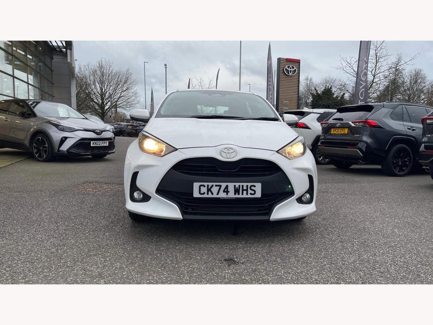 Used Toyota Yaris 2024 for sale - 77253639: Photo 17