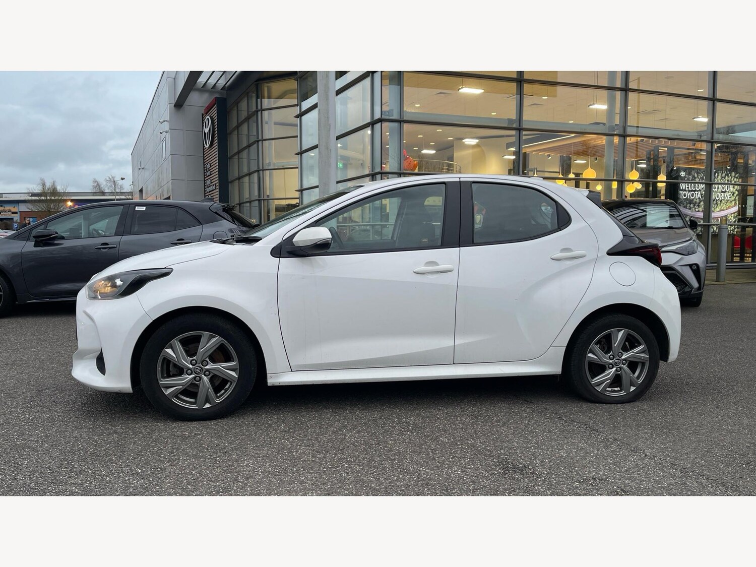 Used Toyota Yaris 2024 for sale - 77253639: Photo 19