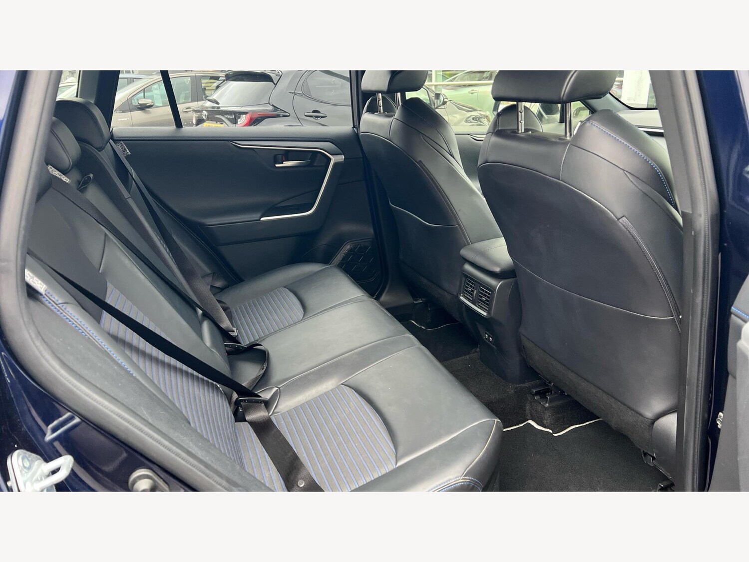 Used Toyota RAV4 2020 for sale - 76607441: Photo 14