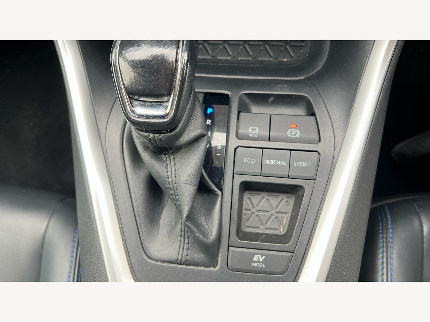 Used Toyota RAV4 2020 for sale - 76607441: Photo 23