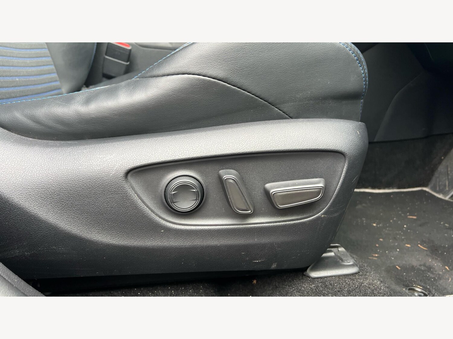 Used Toyota RAV4 2020 for sale - 76607441: Photo 25