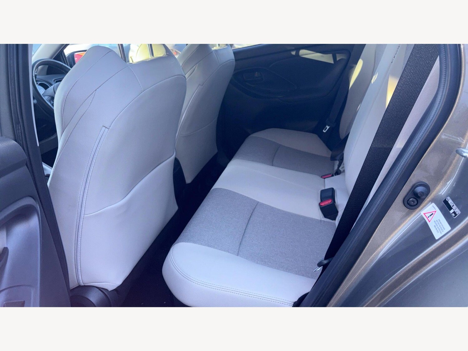 Used Toyota Yaris 2023 for sale - 77839968: Photo 15