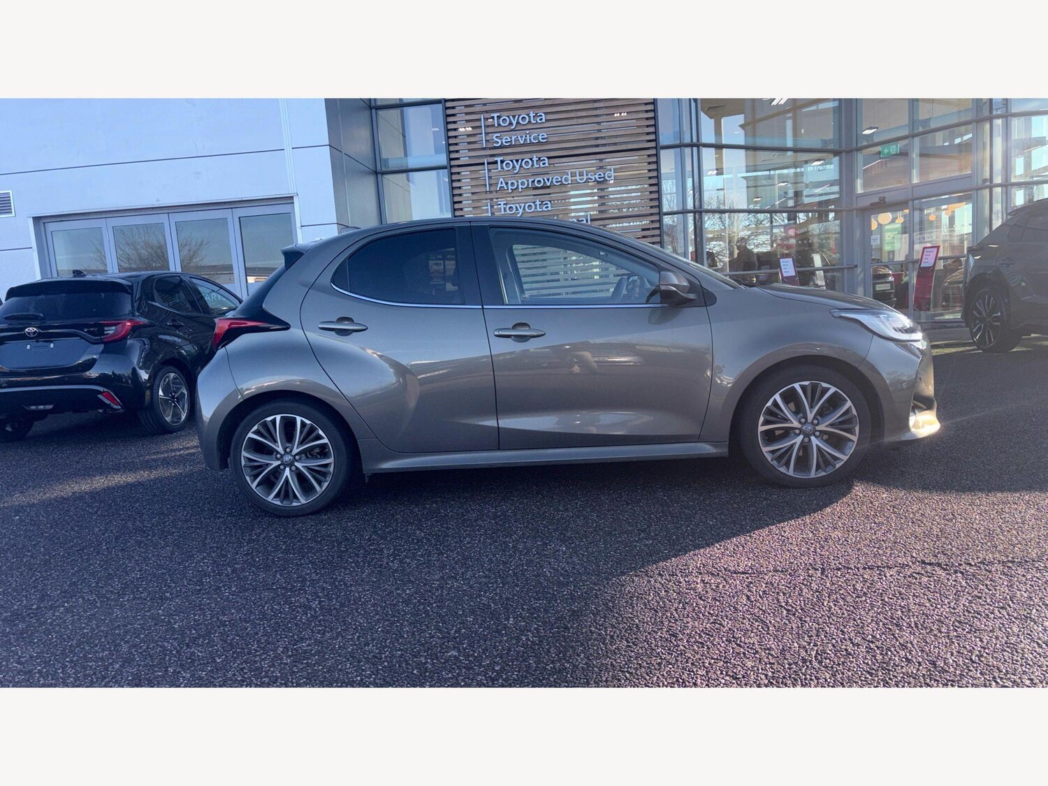 Used Toyota Yaris 2023 for sale - 77839968: Photo 18