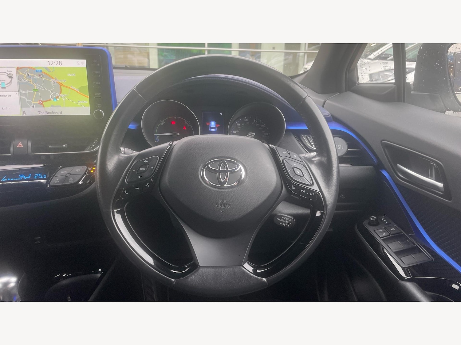 Used Toyota C-HR 2021 for sale - 76702356: Photo 10