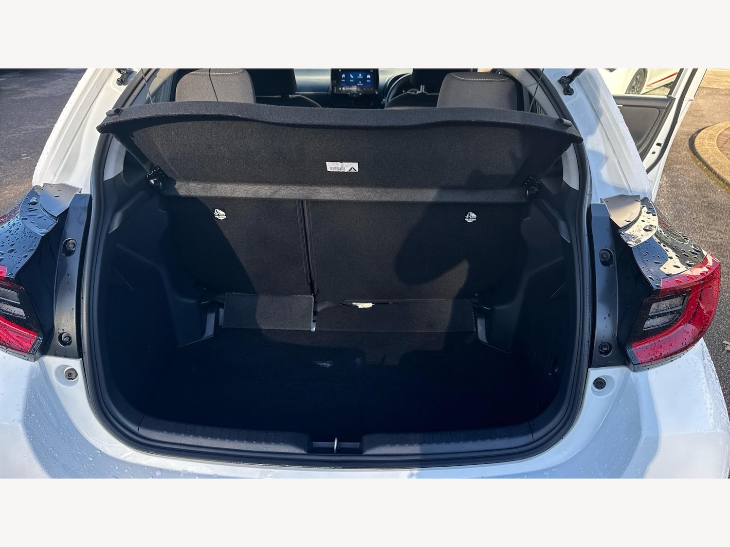 Used Toyota Yaris 2024 for sale - 76781323: Photo 16