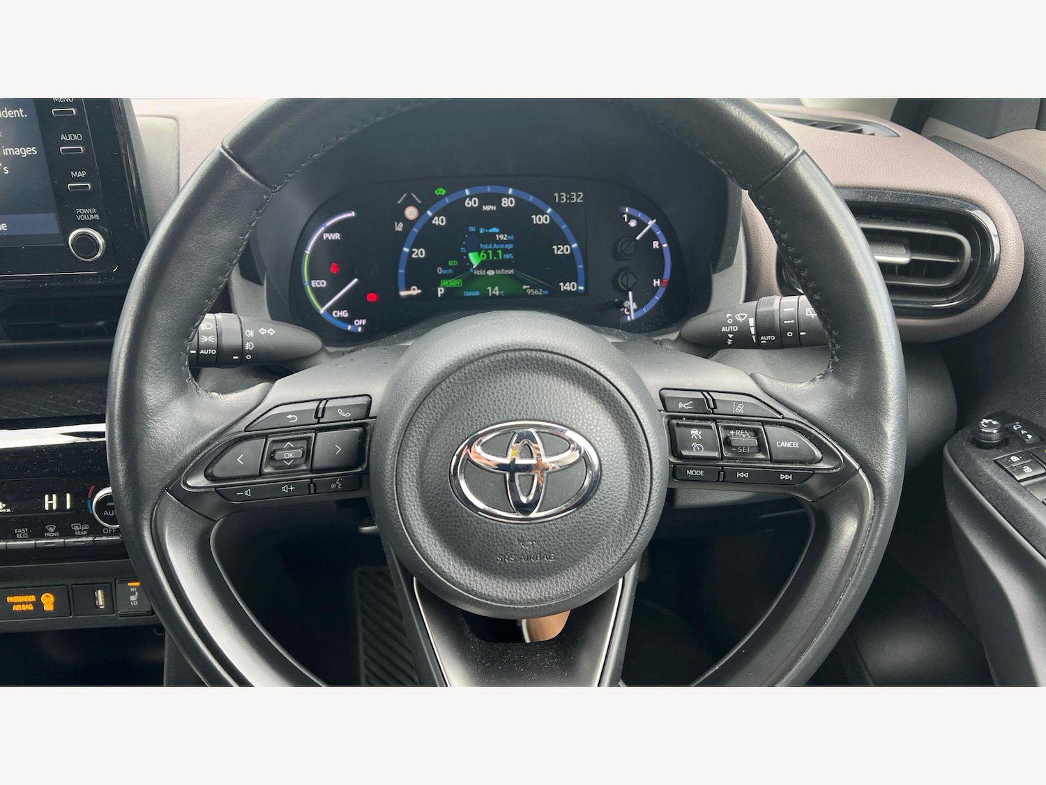 Used Toyota Yaris Cross 2024 for sale - 76485763: Photo 10
