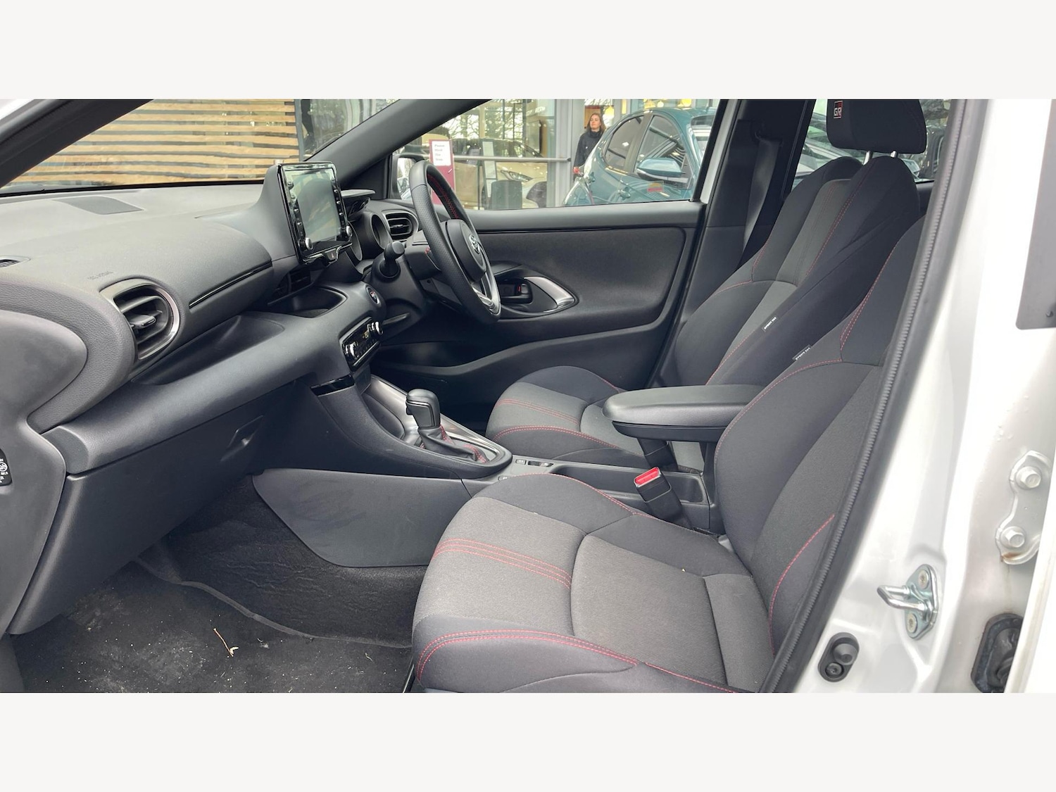 Used Toyota Yaris 2023 for sale - 76898279: Photo 12