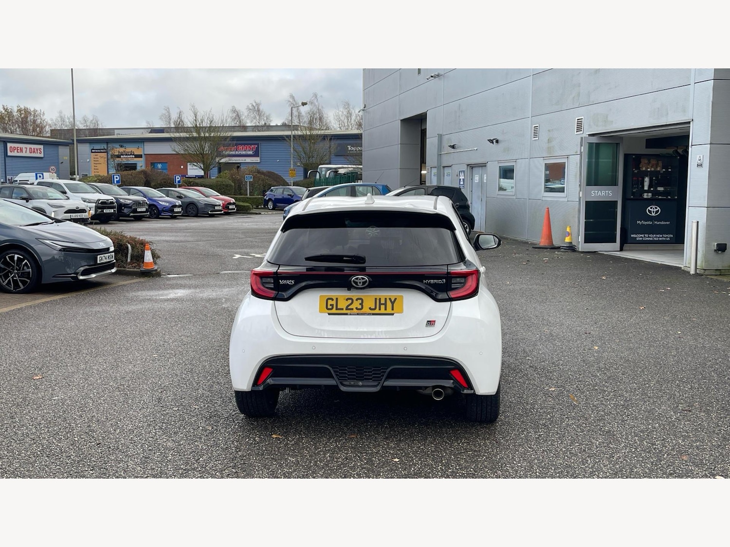 Used Toyota Yaris 2023 for sale - 76898279: Photo 21