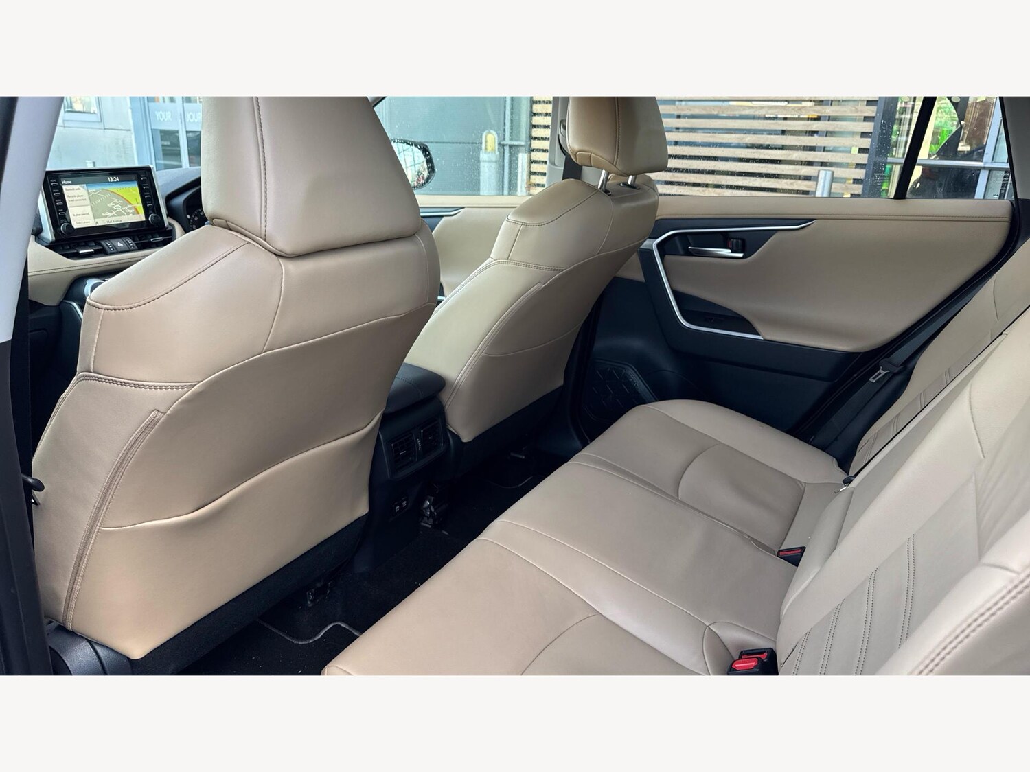 Used Toyota RAV4 2019 for sale - 77330924: Photo 15