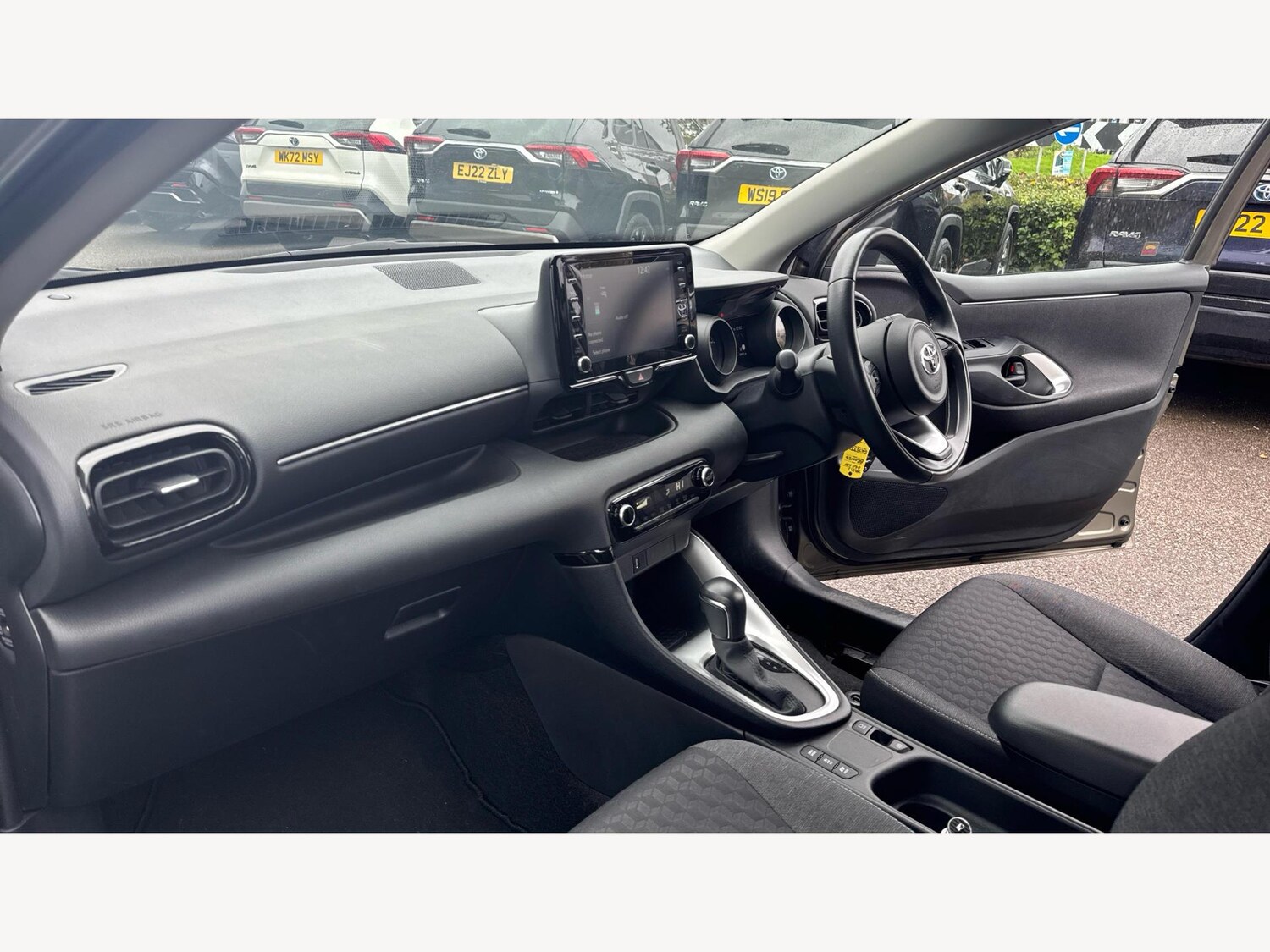 Used Toyota Yaris 2022 for sale - 77091836: Photo 12