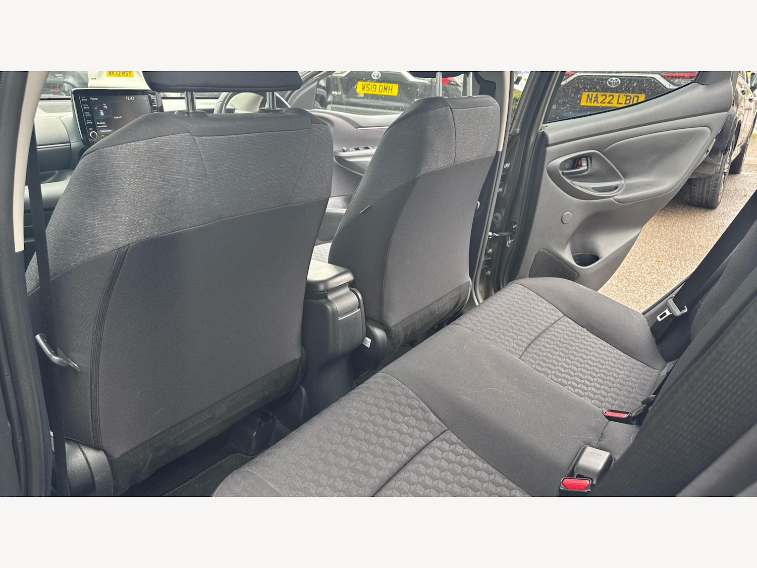 Used Toyota Yaris 2022 for sale - 77091836: Photo 15