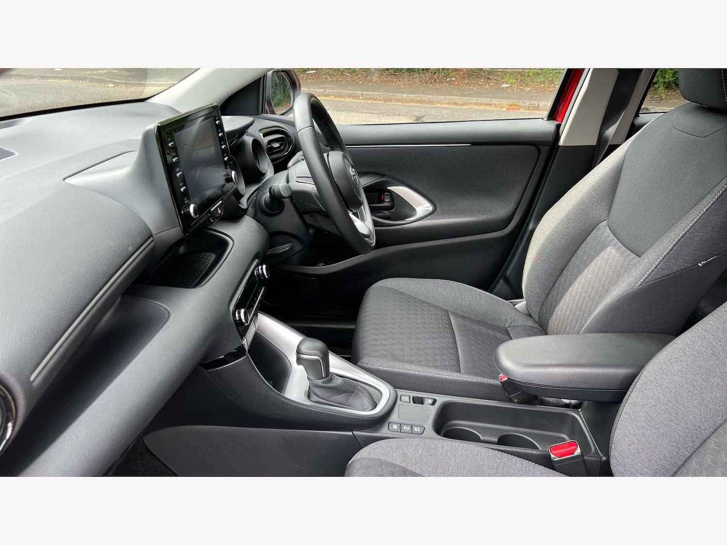 Used Toyota Yaris for sale - 77175094: Photo 12