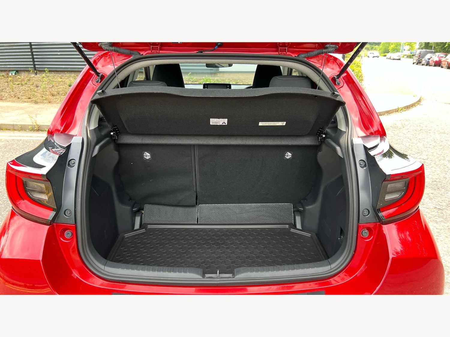 Used Toyota Yaris for sale - 77175094: Photo 16