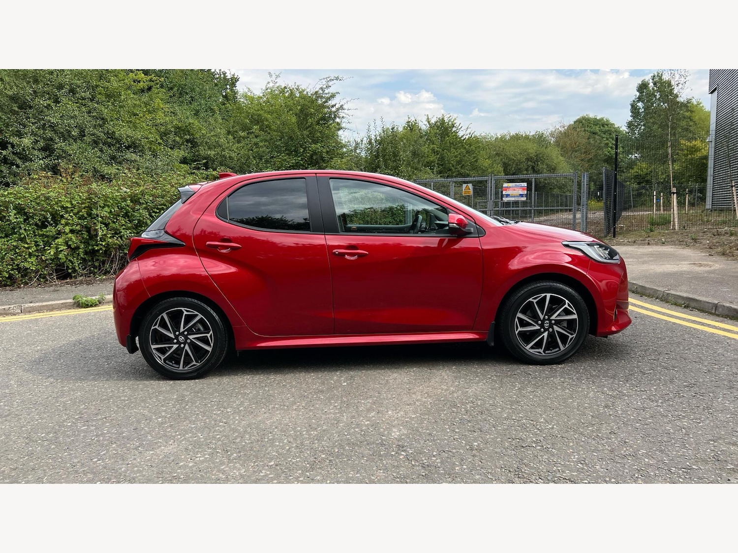 Used Toyota Yaris for sale - 77175094: Photo 18