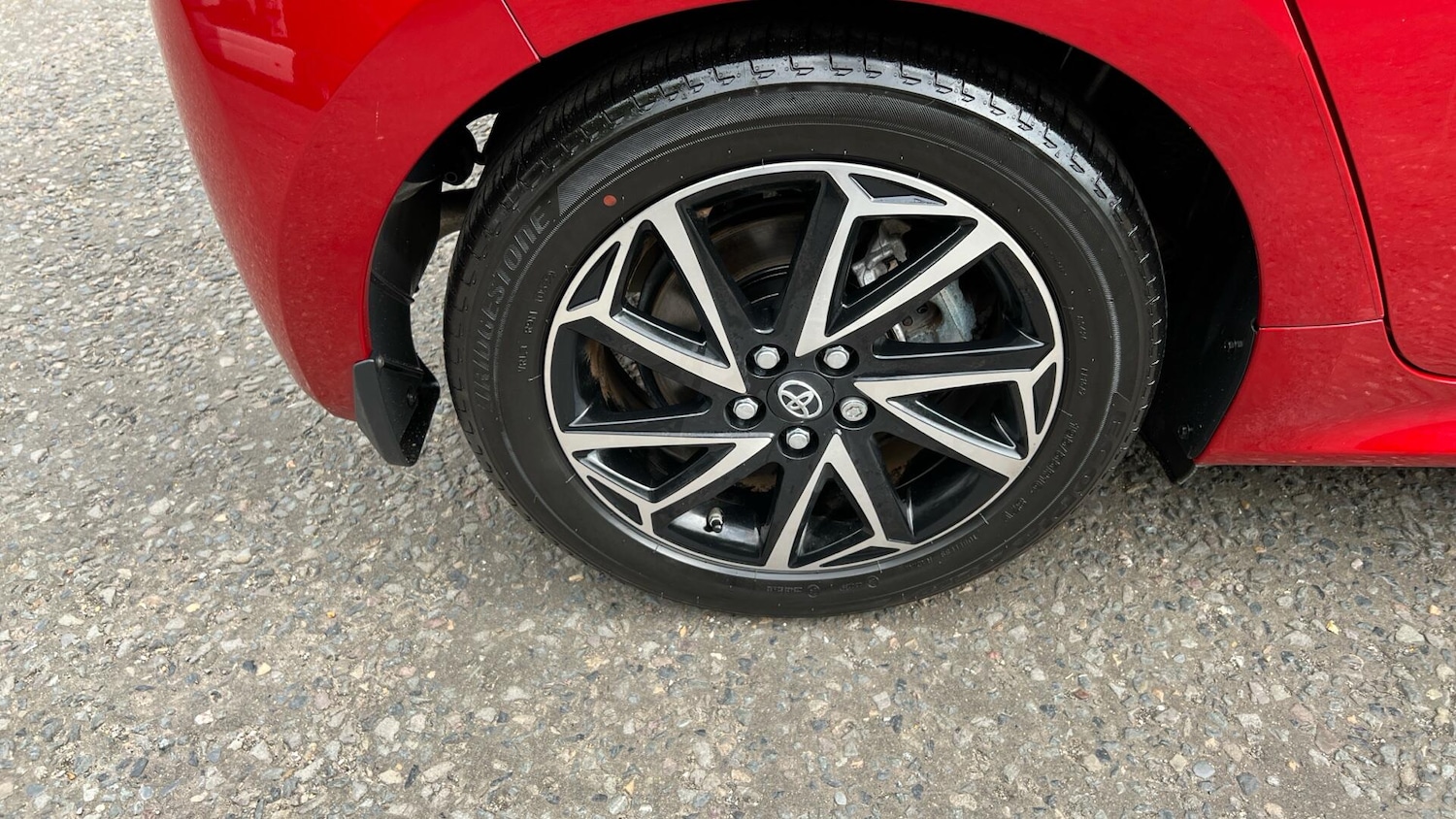 Used Toyota Yaris for sale - 77175094: Photo 32