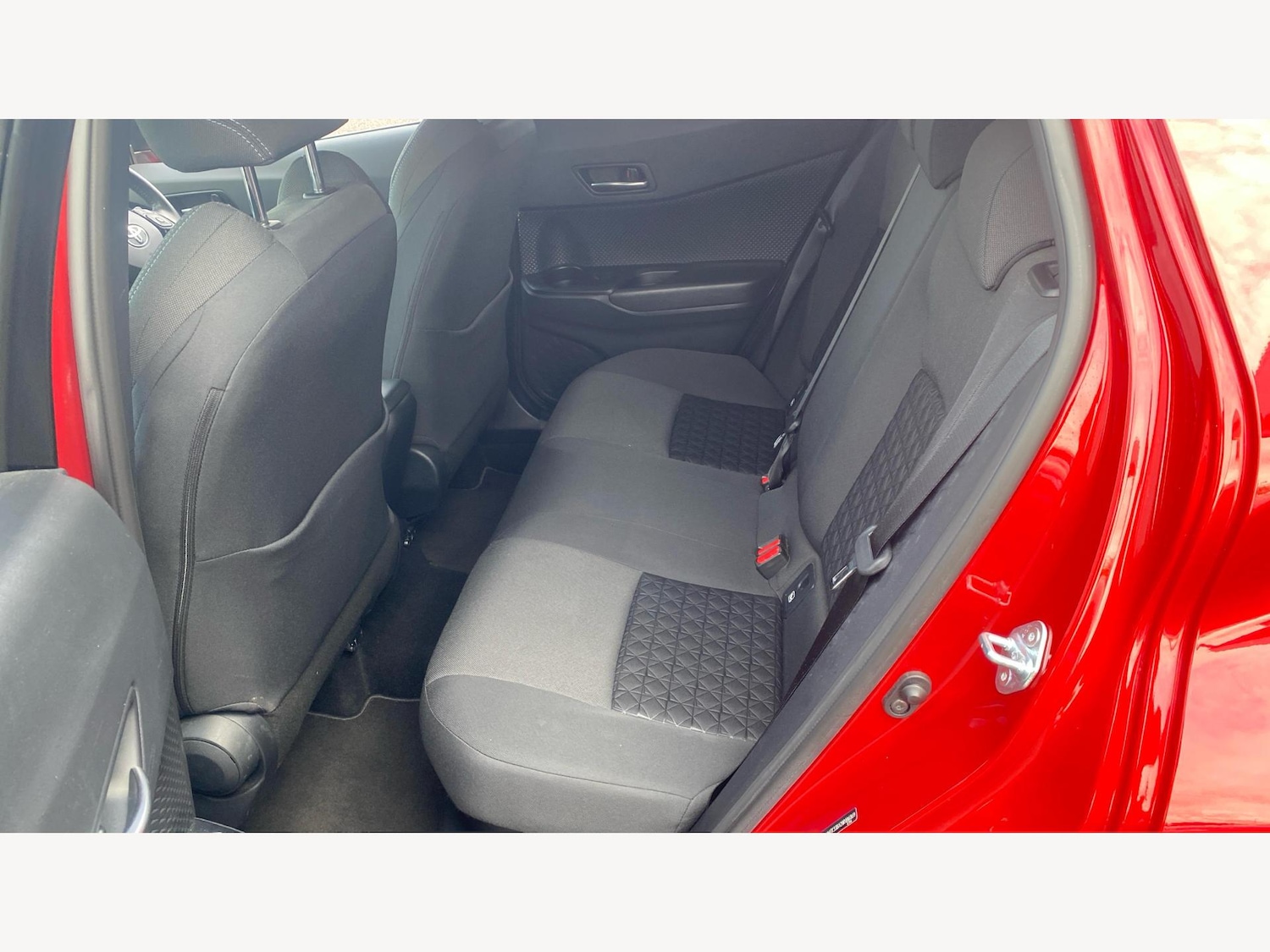 Used Toyota C-HR 2021 for sale - 76612919: Photo 15