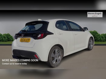 Used Toyota Yaris 2024 for sale - 75769975: Photo