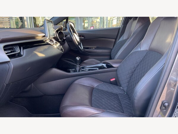 Used Toyota C-HR 2017 for sale - 76259462: Photo 12