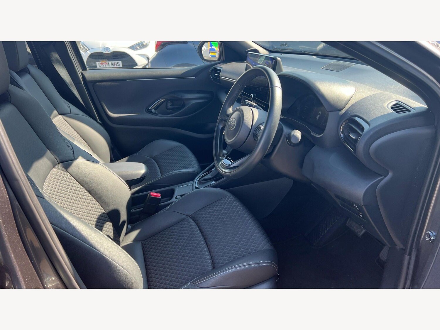 Used Toyota Yaris 2024 for sale - 77993247: Photo 13