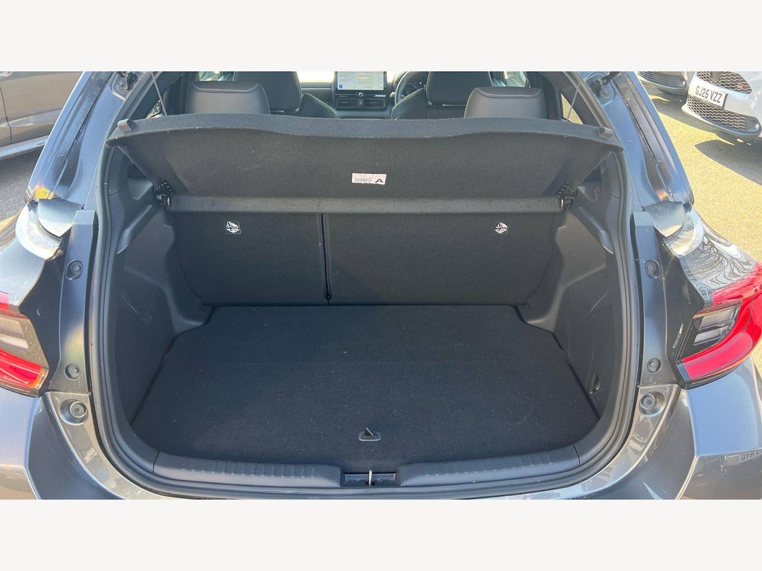 Used Toyota Yaris 2024 for sale - 77993247: Photo 16