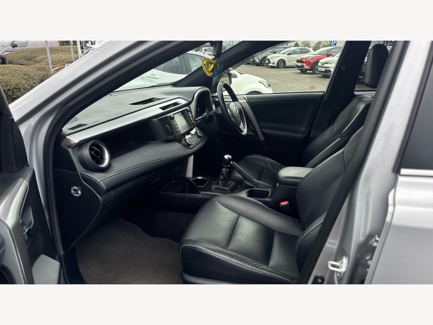 Used Toyota RAV4 2017 for sale - 77737230: Photo 12