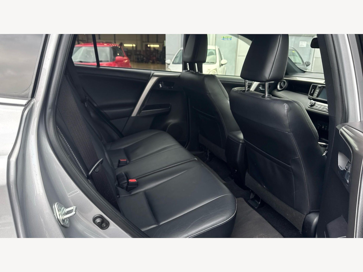 Used Toyota RAV4 2017 for sale - 77737230: Photo 14