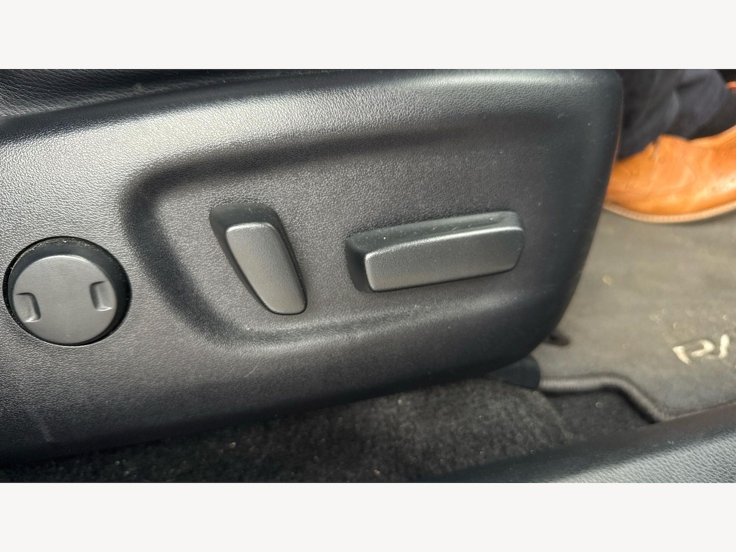 Used Toyota RAV4 2017 for sale - 77737230: Photo 25