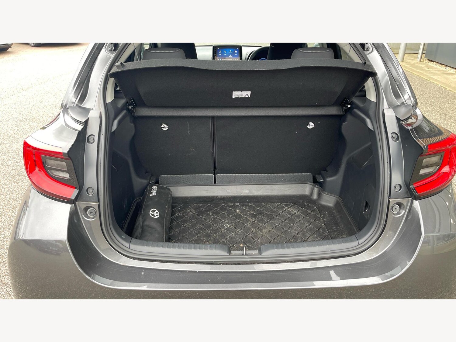 Used Toyota Yaris 2024 for sale - 76213972: Photo 16