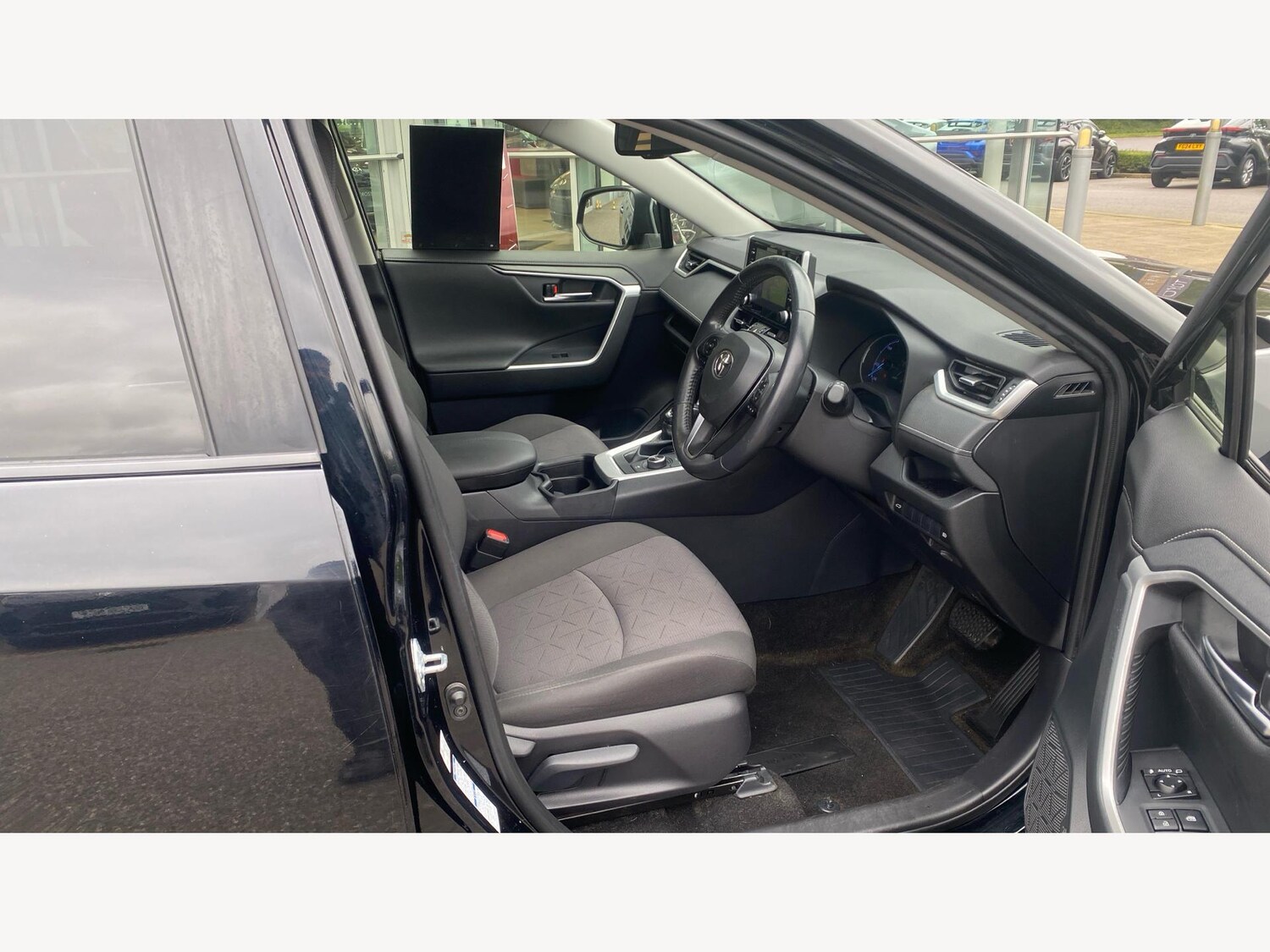Used Toyota RAV4 2019 for sale - 76702003: Photo 13