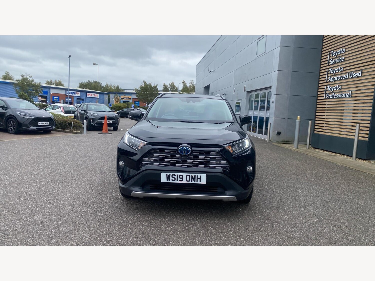 Used Toyota RAV4 2019 for sale - 76702003: Photo 17