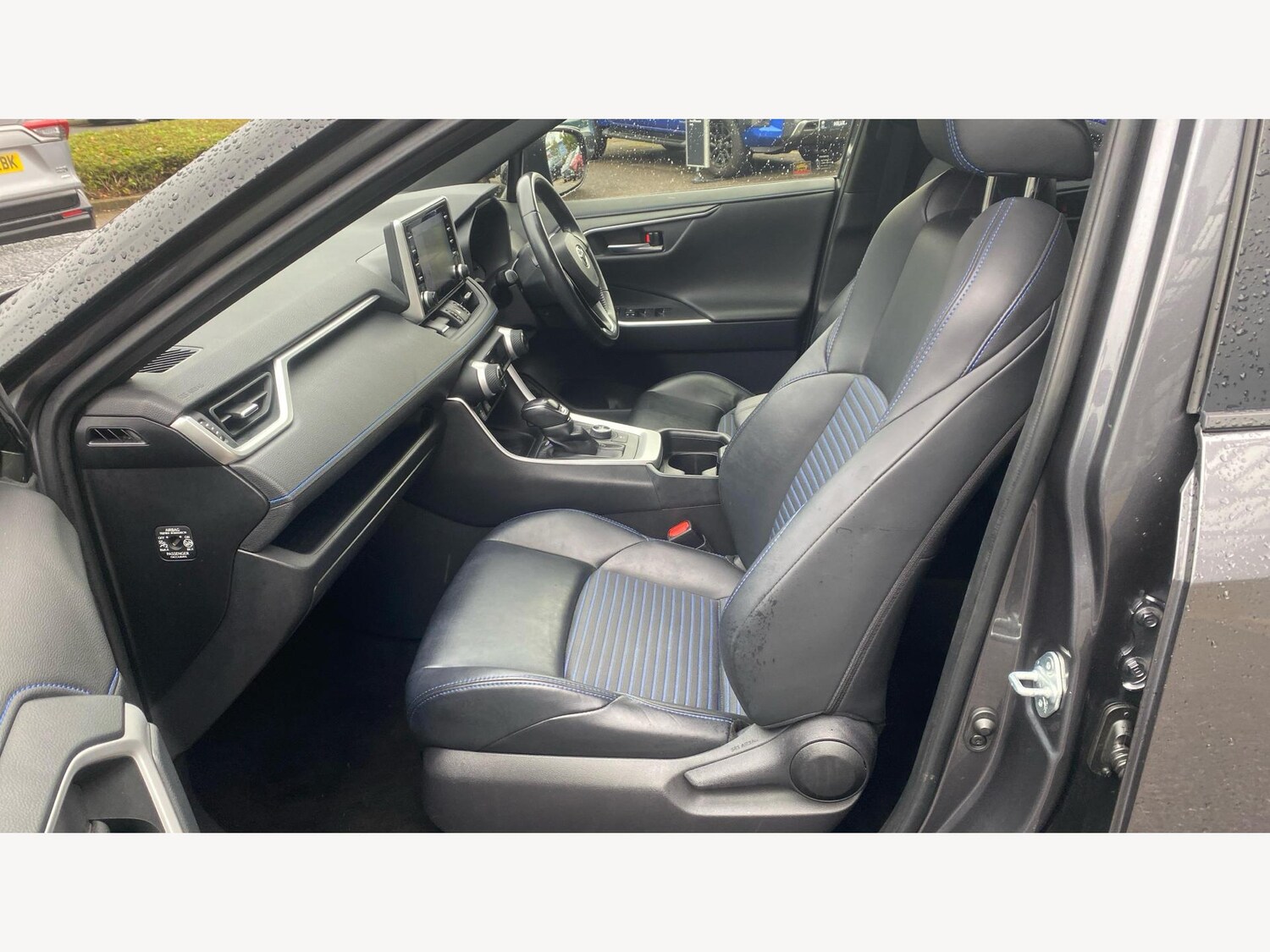 Used Toyota RAV4 2019 for sale - 76456803: Photo 12