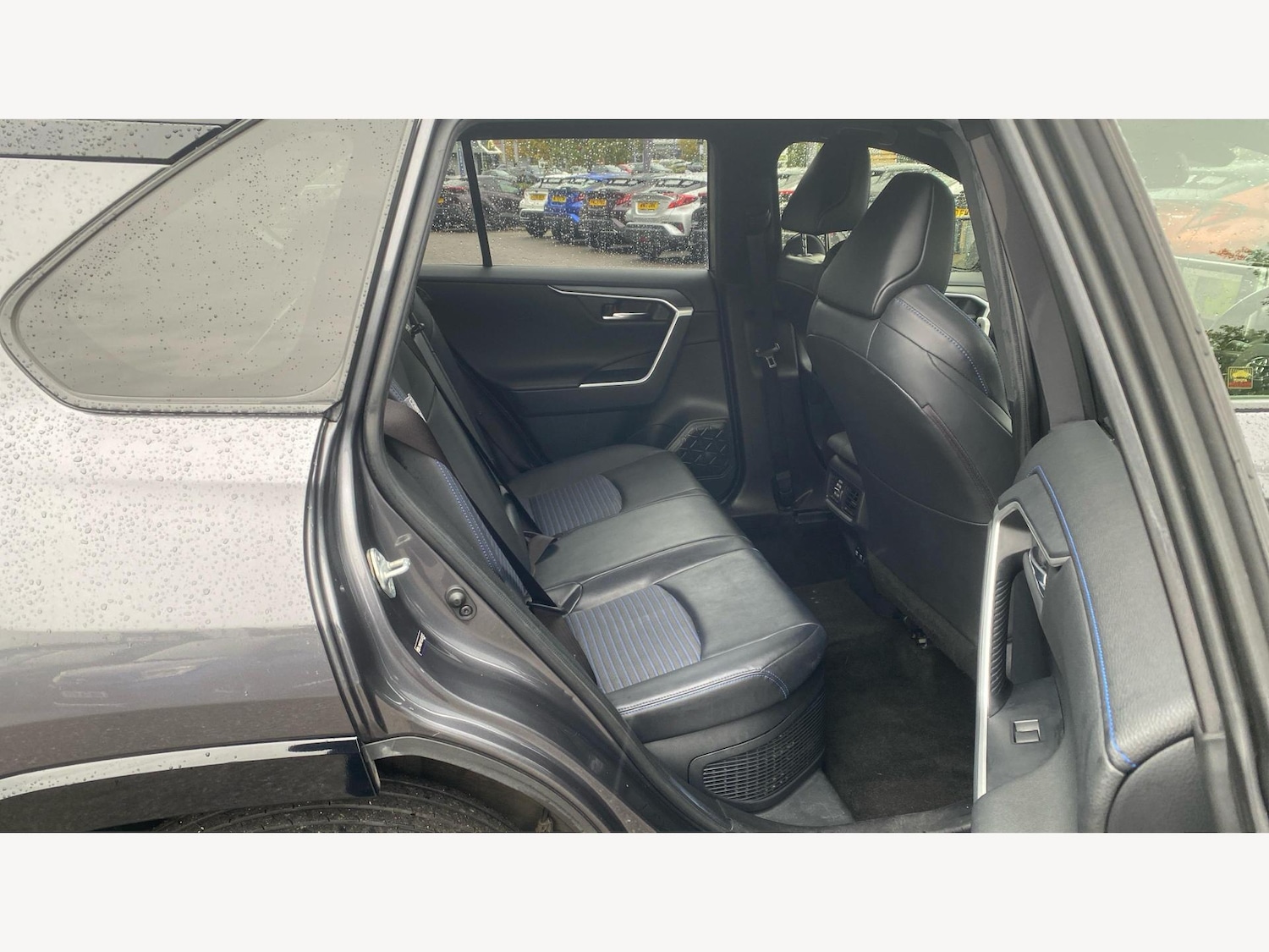 Used Toyota RAV4 2019 for sale - 76456803: Photo 14