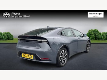 Used Toyota Prius 2024 for sale - 76259873: Photo 2