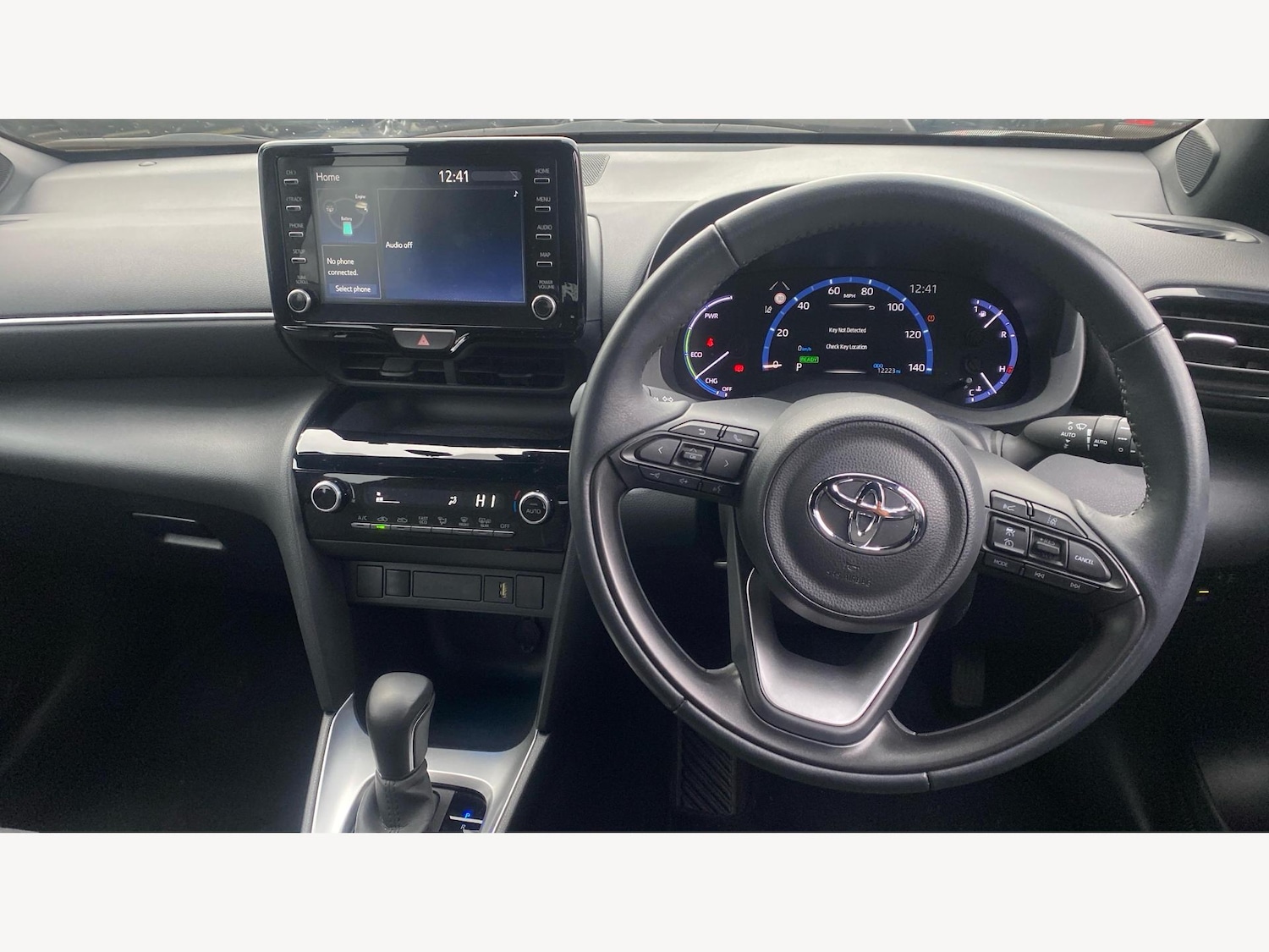 Used Toyota Yaris Cross 2023 for sale - 77229456: Photo 7