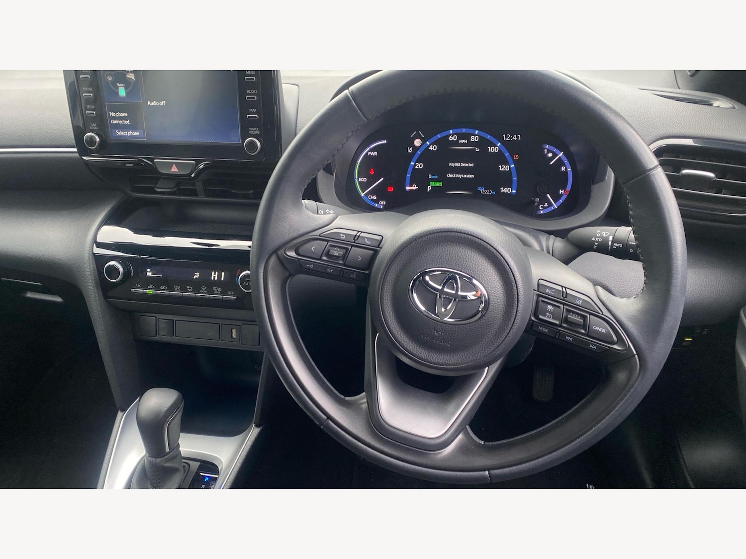 Used Toyota Yaris Cross 2023 for sale - 77229456: Photo 8