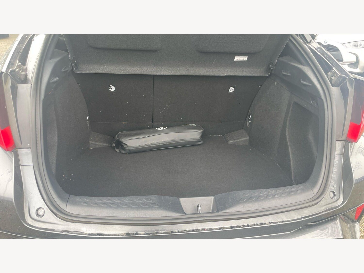 Used Toyota C-HR 2023 for sale - 77839752: Photo 16